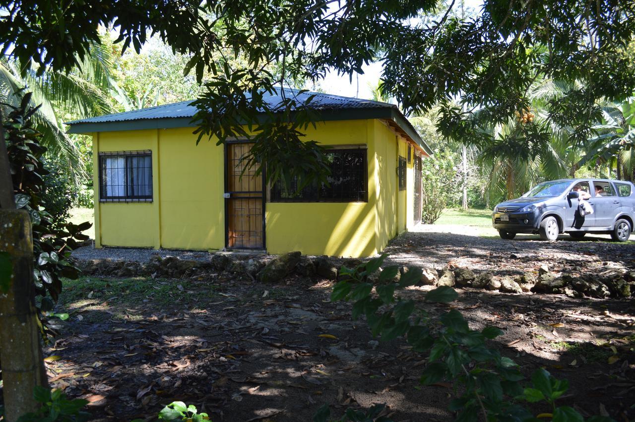 Casita Amarilla Villa Cahuita Exterior photo