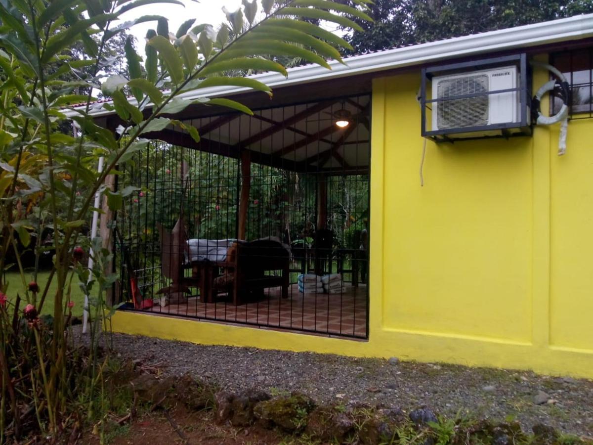 Casita Amarilla Villa Cahuita Exterior photo